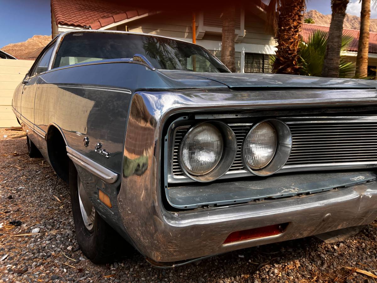 Chrysler-newport-1969-1