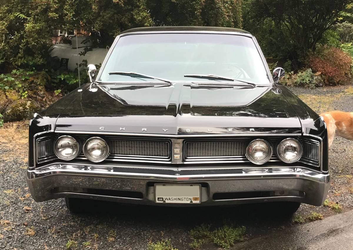 Chrysler-newport-custom-1967-black-1