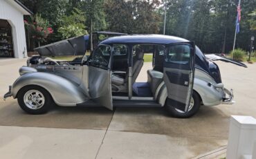 Chrysler-royal-1938-blue-10