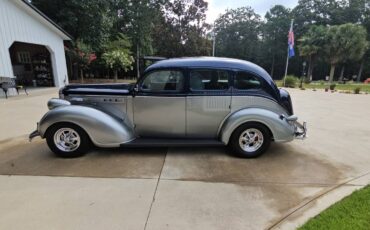 Chrysler-royal-1938-blue-2