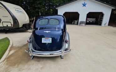 Chrysler-royal-1938-blue-3