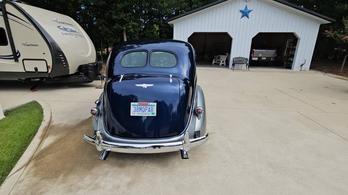 Chrysler-royal-1938-blue-3