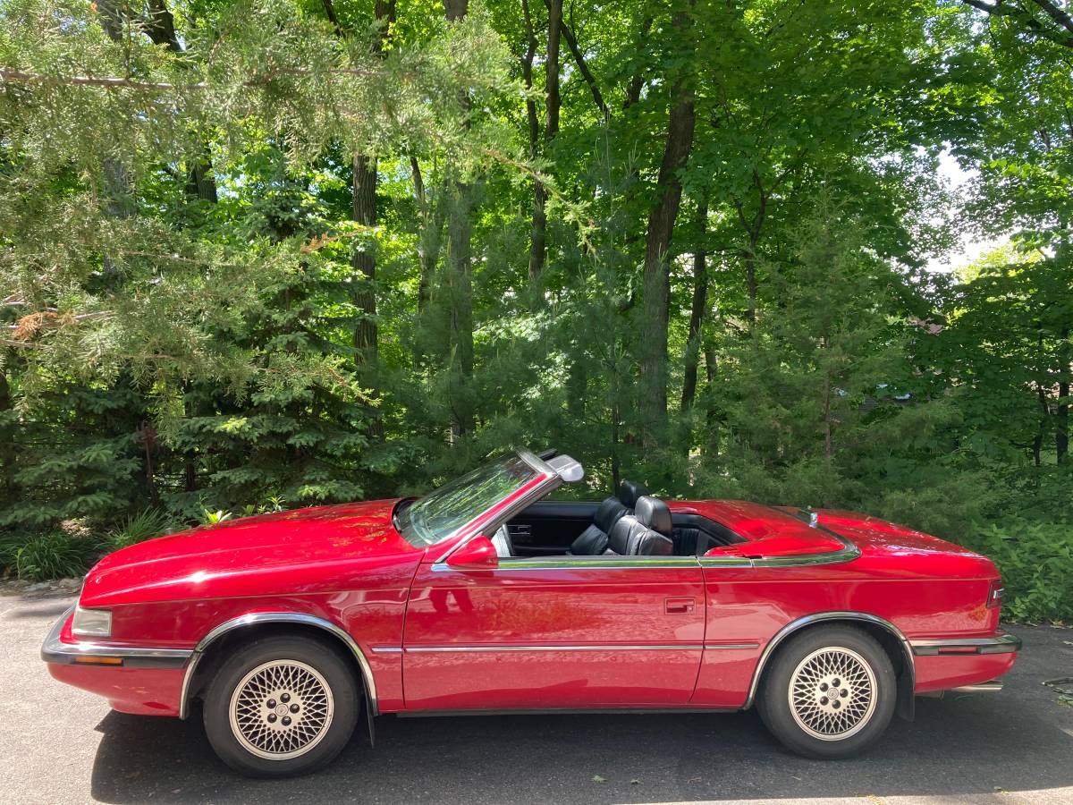 Chrysler-tc-by-maserati-1990-red-2