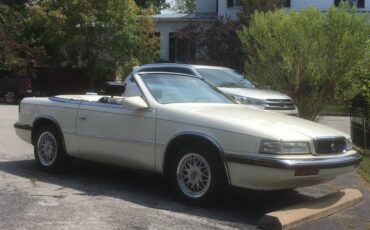 Chrysler-tc-by-maserati-1990-white-1