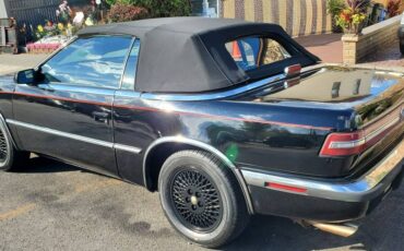 Chrysler-tc-by-maserati-1991-black-1