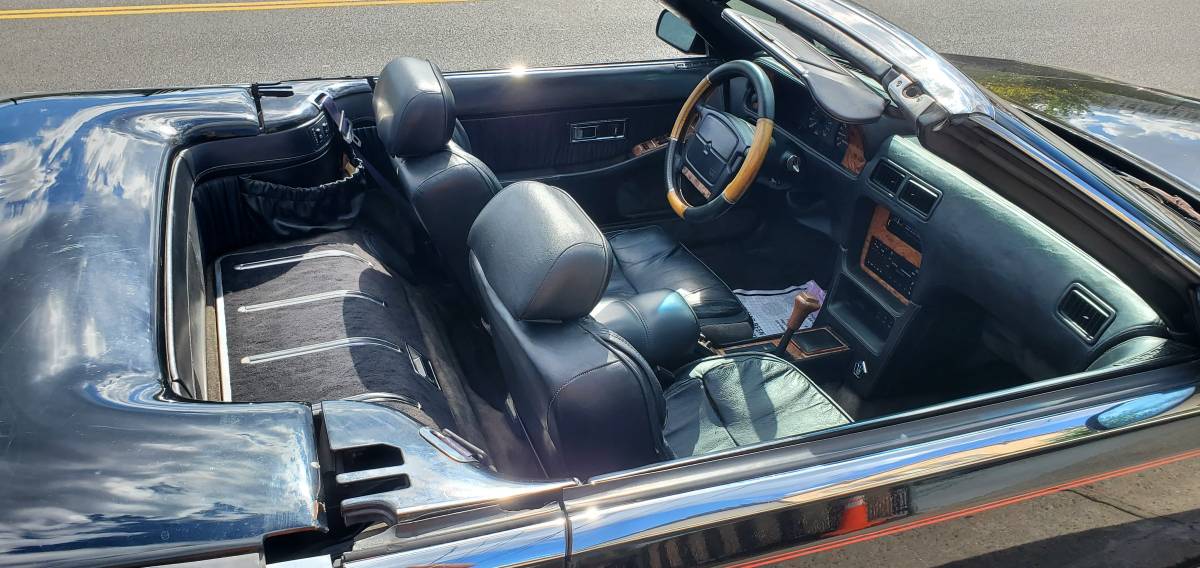 Chrysler-tc-by-maserati-1991-black-10