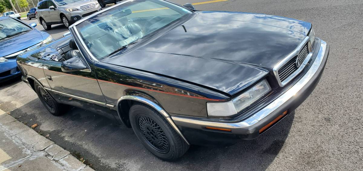 Chrysler-tc-by-maserati-1991-black-2