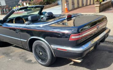 Chrysler-tc-by-maserati-1991-black