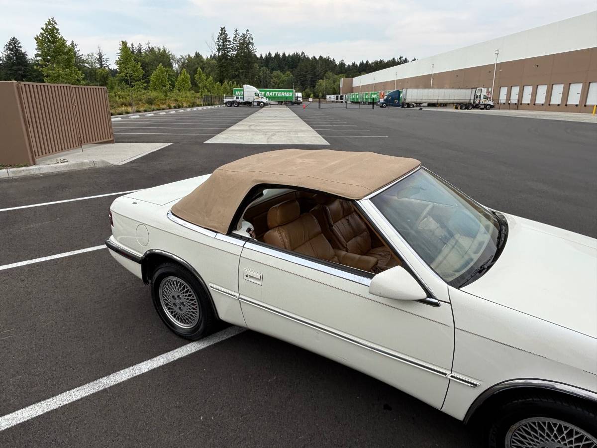 Chrysler-tc-maserati-convertible-1990-13