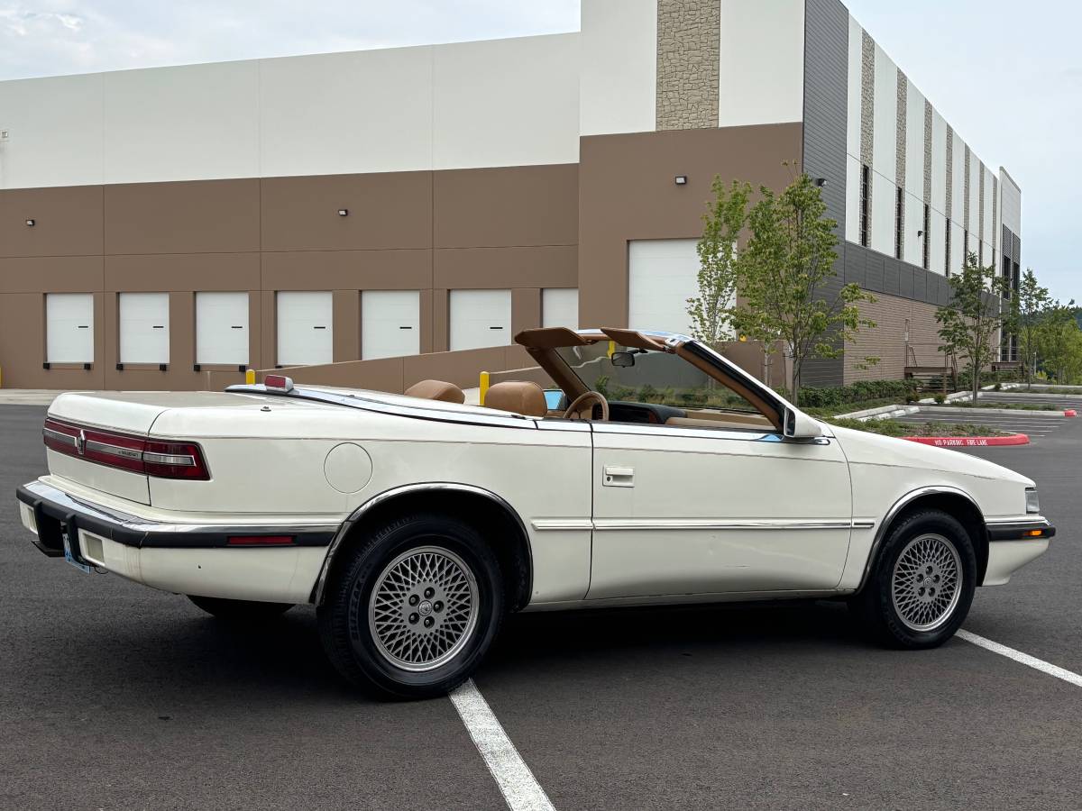 Chrysler-tc-maserati-convertible-1990-18