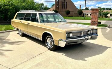 Chrysler-town-amp-country-1967-brown-13