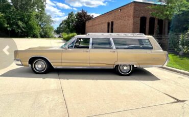 Chrysler-town-amp-country-1967-brown-2