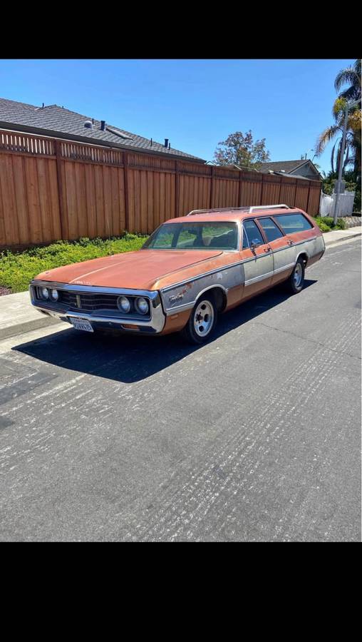 Chrysler-town-amp-country-1969-orange