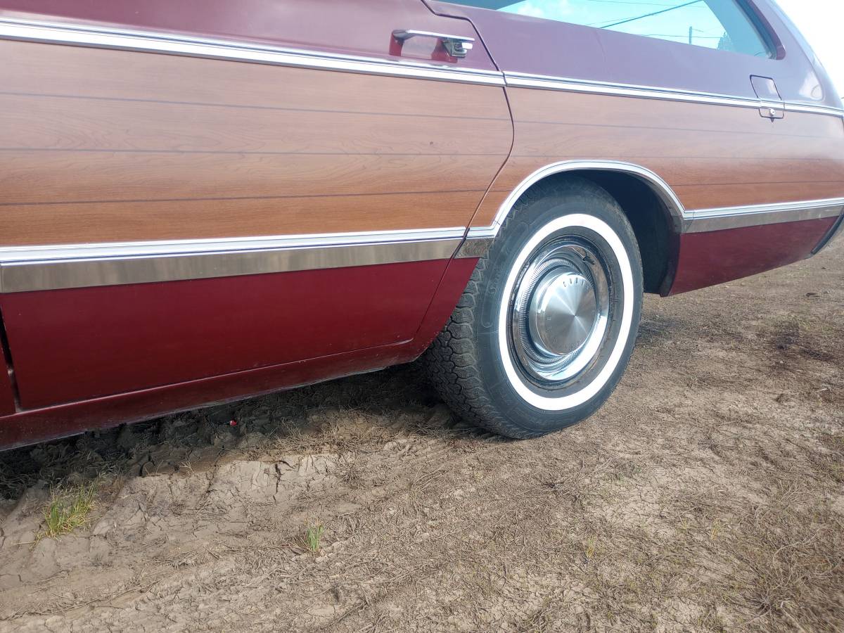Chrysler-town-and-country-1969-red-20