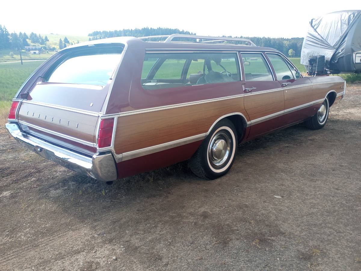 Chrysler-town-and-country-1969-red-22