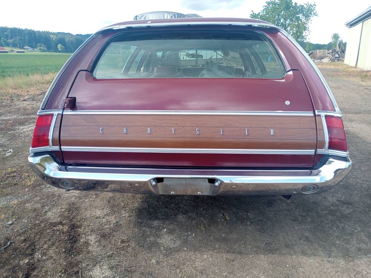 Chrysler-town-and-country-1969-red-23