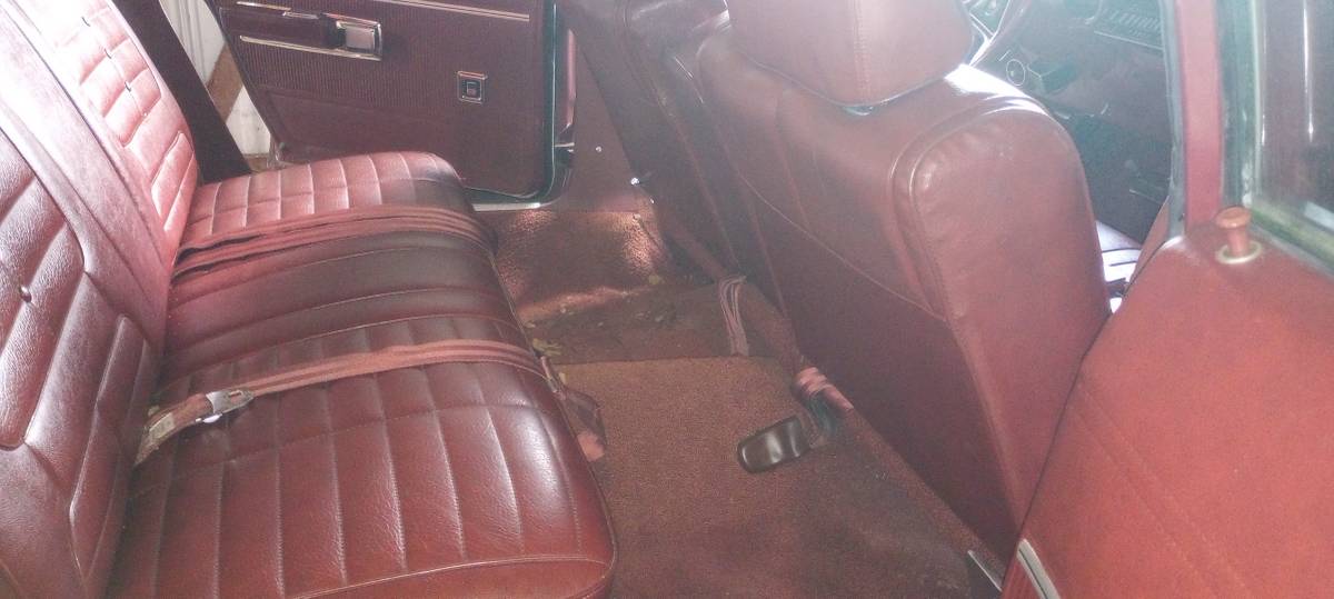 Chrysler-town-and-country-1969-red-7