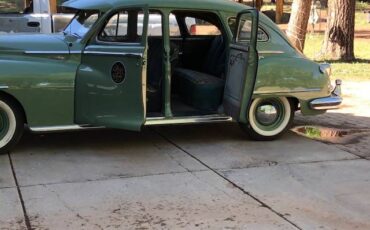 Chrysler-windsor-1948-green-3