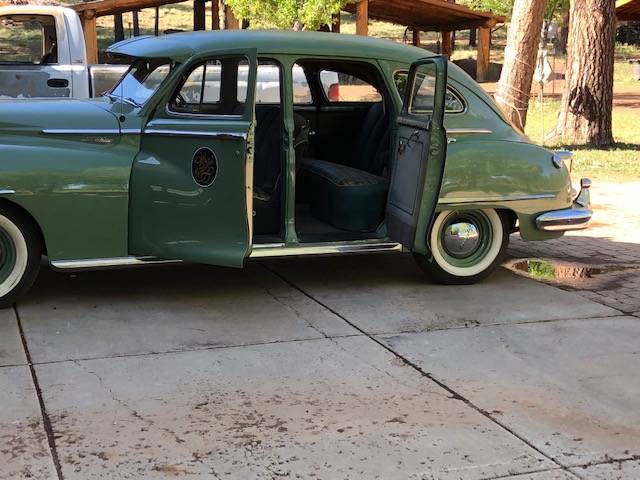 Chrysler-windsor-1948-green-3