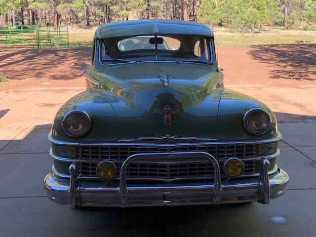 Chrysler-windsor-1948-green