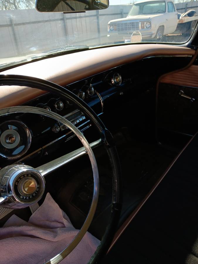 Chrysler-windsor-1956-white-3