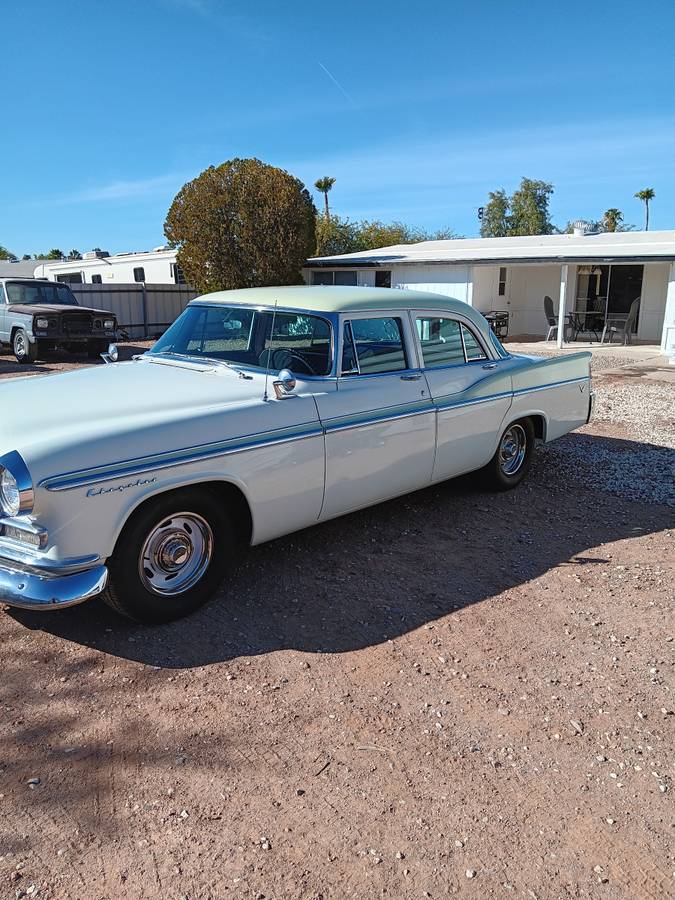 Chrysler-windsor-1956-white-7
