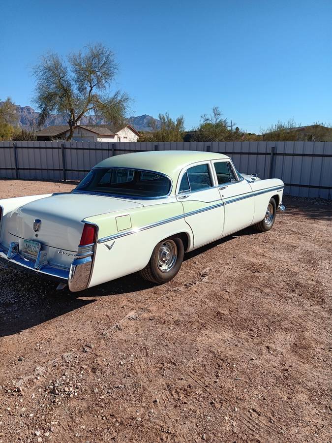 Chrysler-windsor-1956-white-8