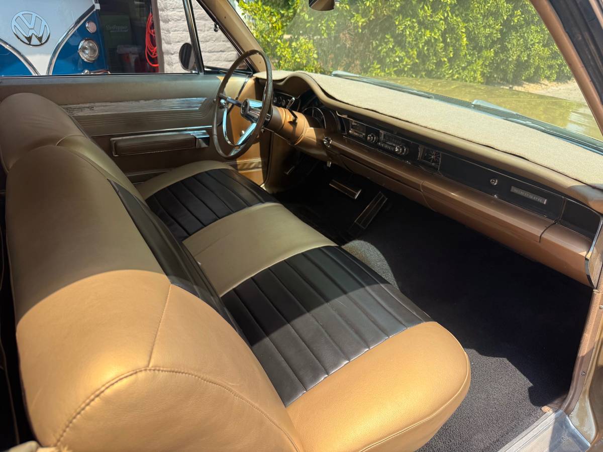 Chrysler-windsor-1966-10