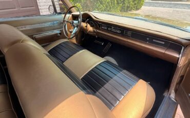 Chrysler-windsor-1966-7