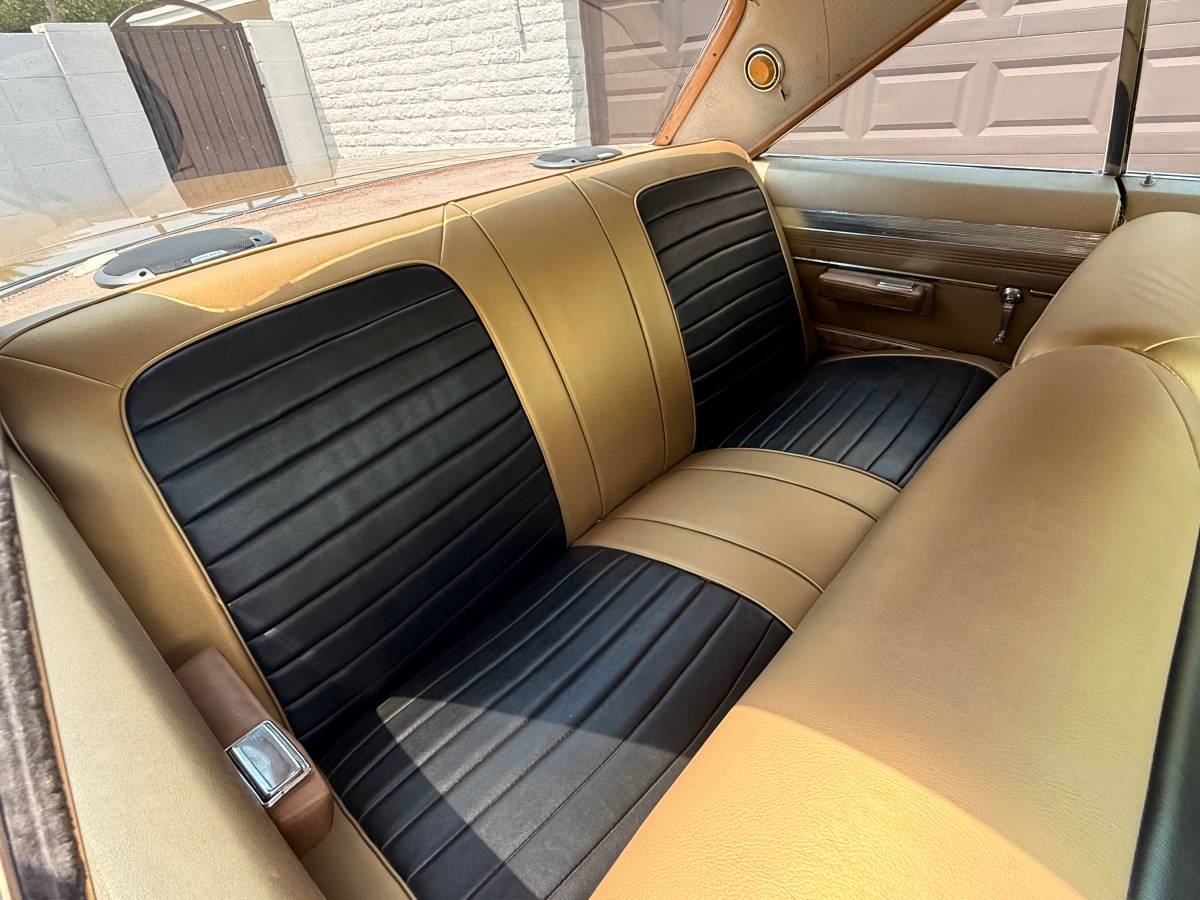 Chrysler-windsor-1966-8
