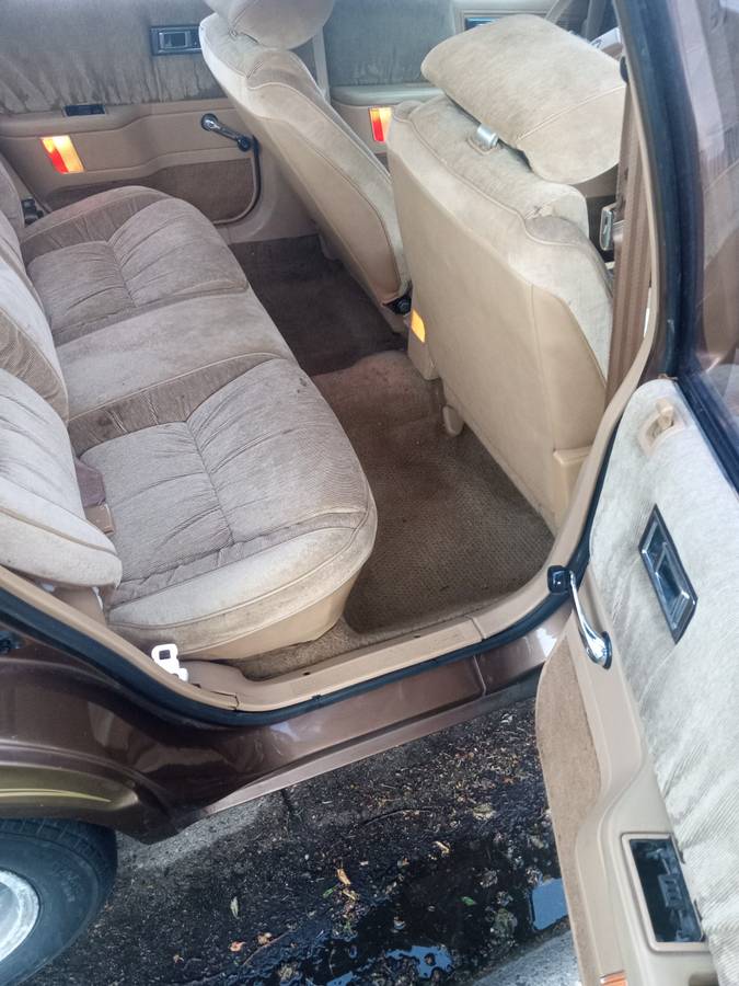 Chysler-lebaron-gts-sport-1986-brown-1