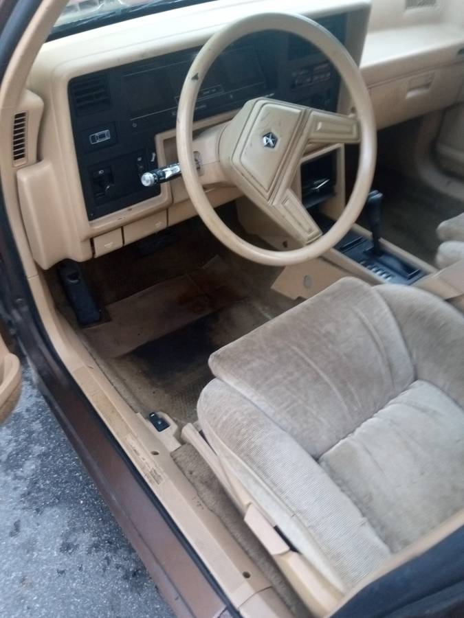 Chysler-lebaron-gts-sport-1986-brown-3