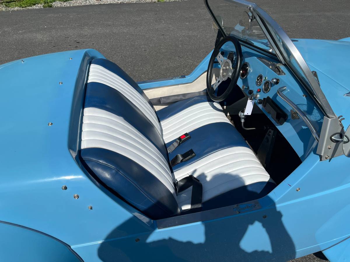 Citroen-2cv-burton-1987-blue-9