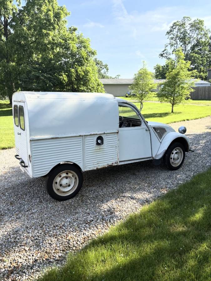 Citroen-2cv-fourgonnette-1956-white-2