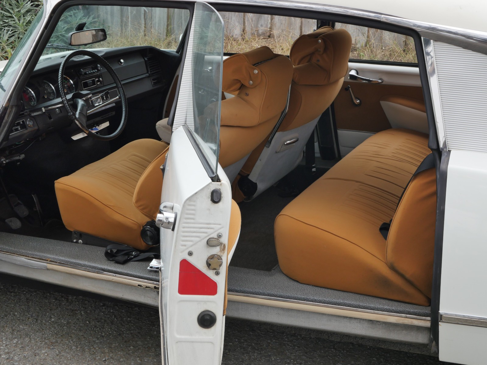 Citroen-D-Special-1970-Sedan-13