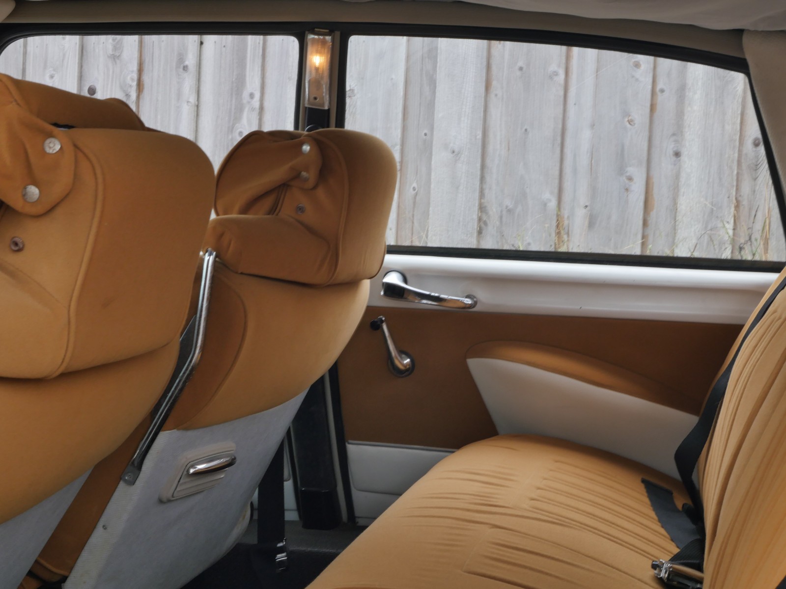 Citroen-D-Special-1970-Sedan-17
