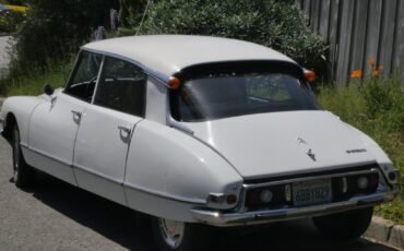 Citroen-D-Special-1970-Sedan