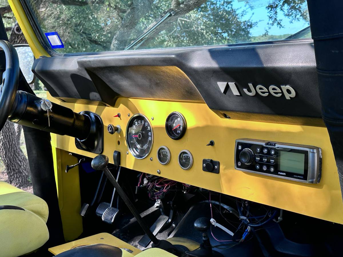 Cj-5-jeep-1977-yellow-5