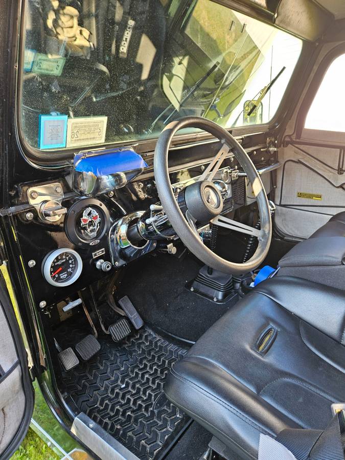 Cj-7-jeep-1976-black-3