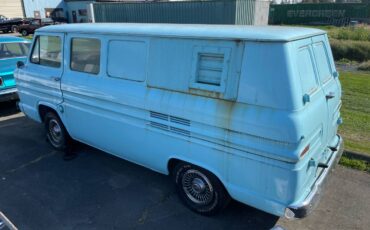 Corvair-greenbrier-van-1962-blue-1