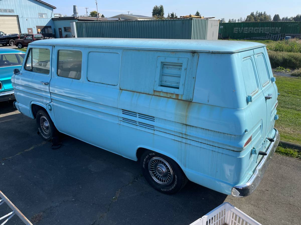 Corvair-greenbrier-van-1962-blue-1