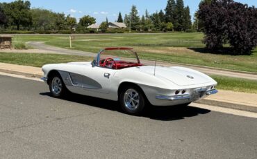 Corvette-1961-white-11