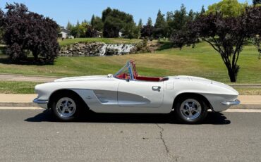 Corvette-1961-white-12