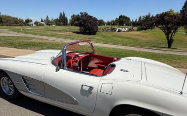 Corvette-1961-white-13