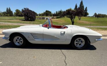 Corvette-1961-white-14