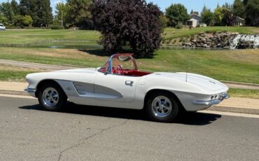 Corvette-1961-white-3
