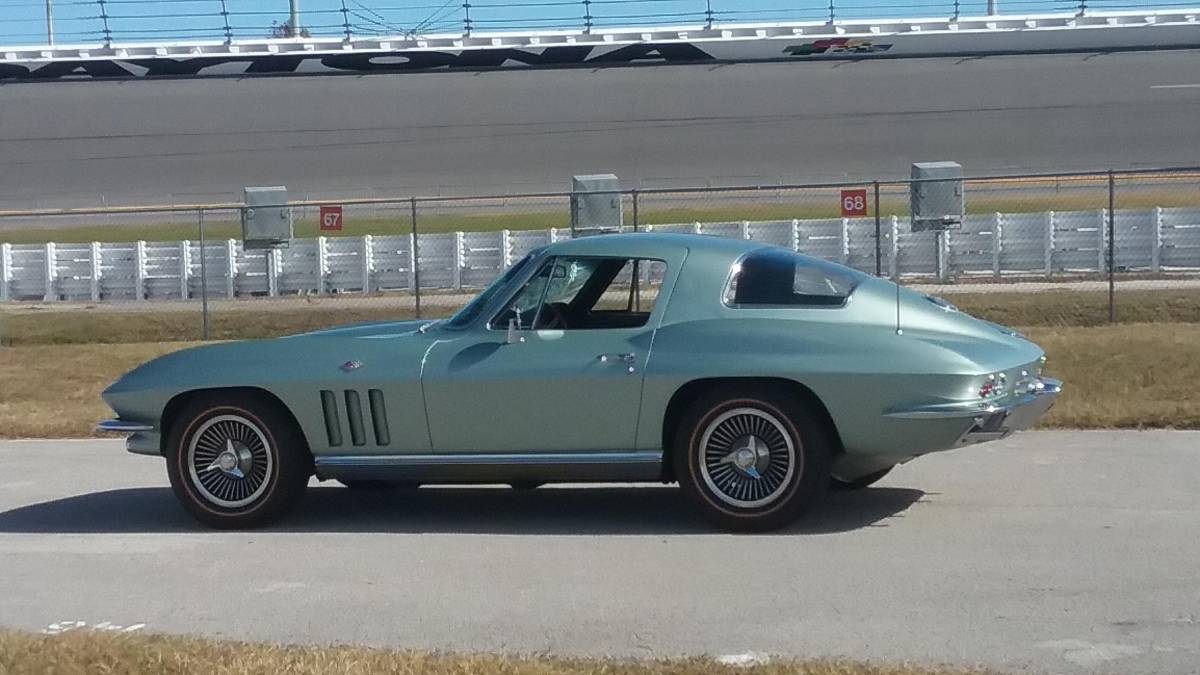 Corvette-1966-green