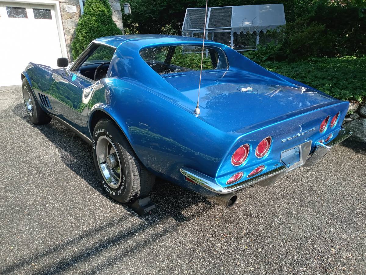 Corvette-1968-blue-2