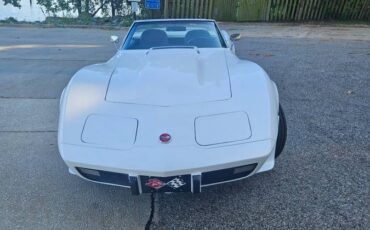Corvette-1975-white-4