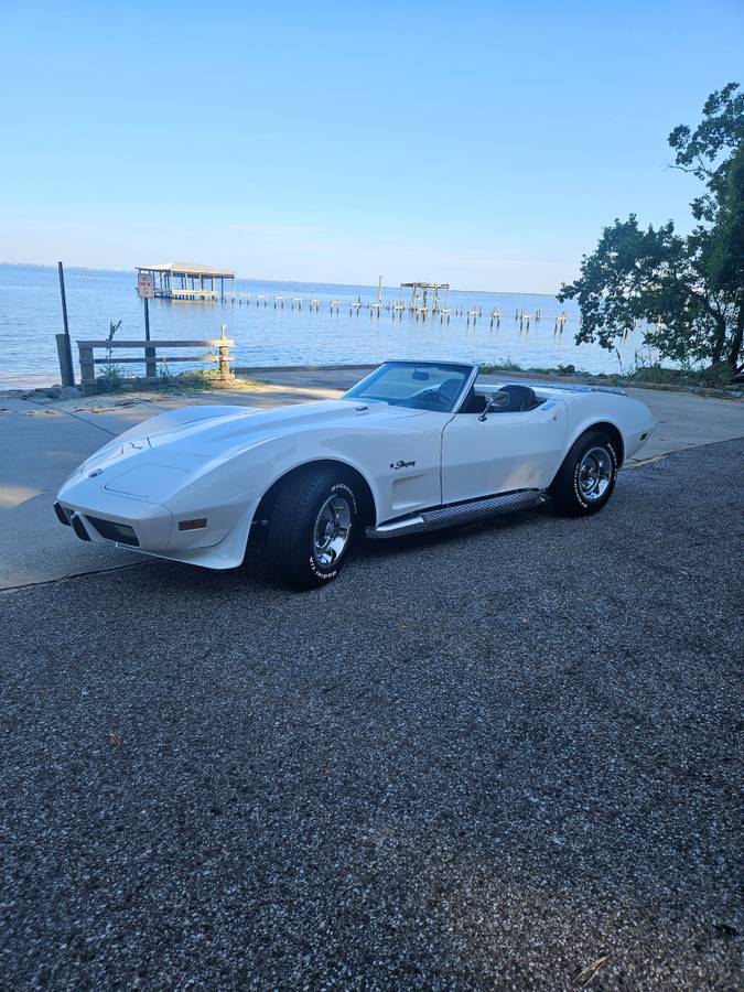 Corvette-1975-white